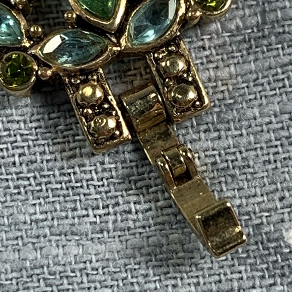 Monet bracelet gold tone, multi color faceted stones (1 missing) - Picture 12 of 15